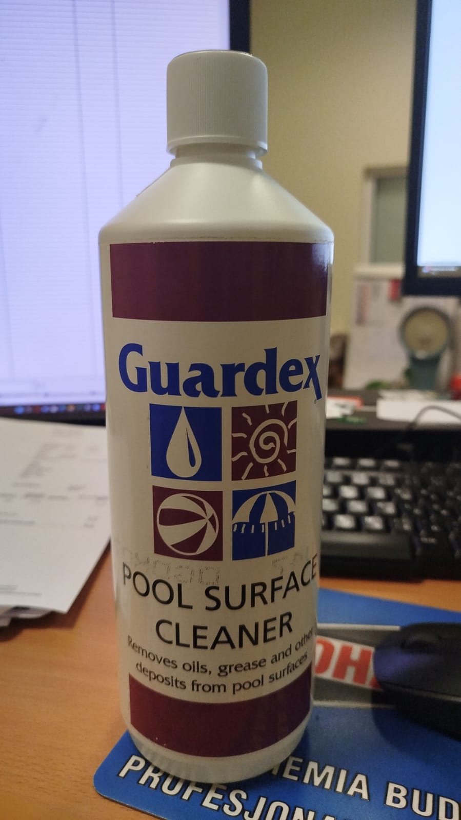SURFACE CLEANER 1L