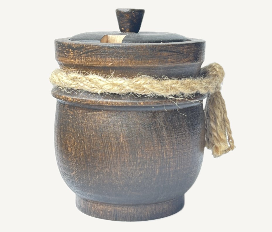 Puidust pott köiega
